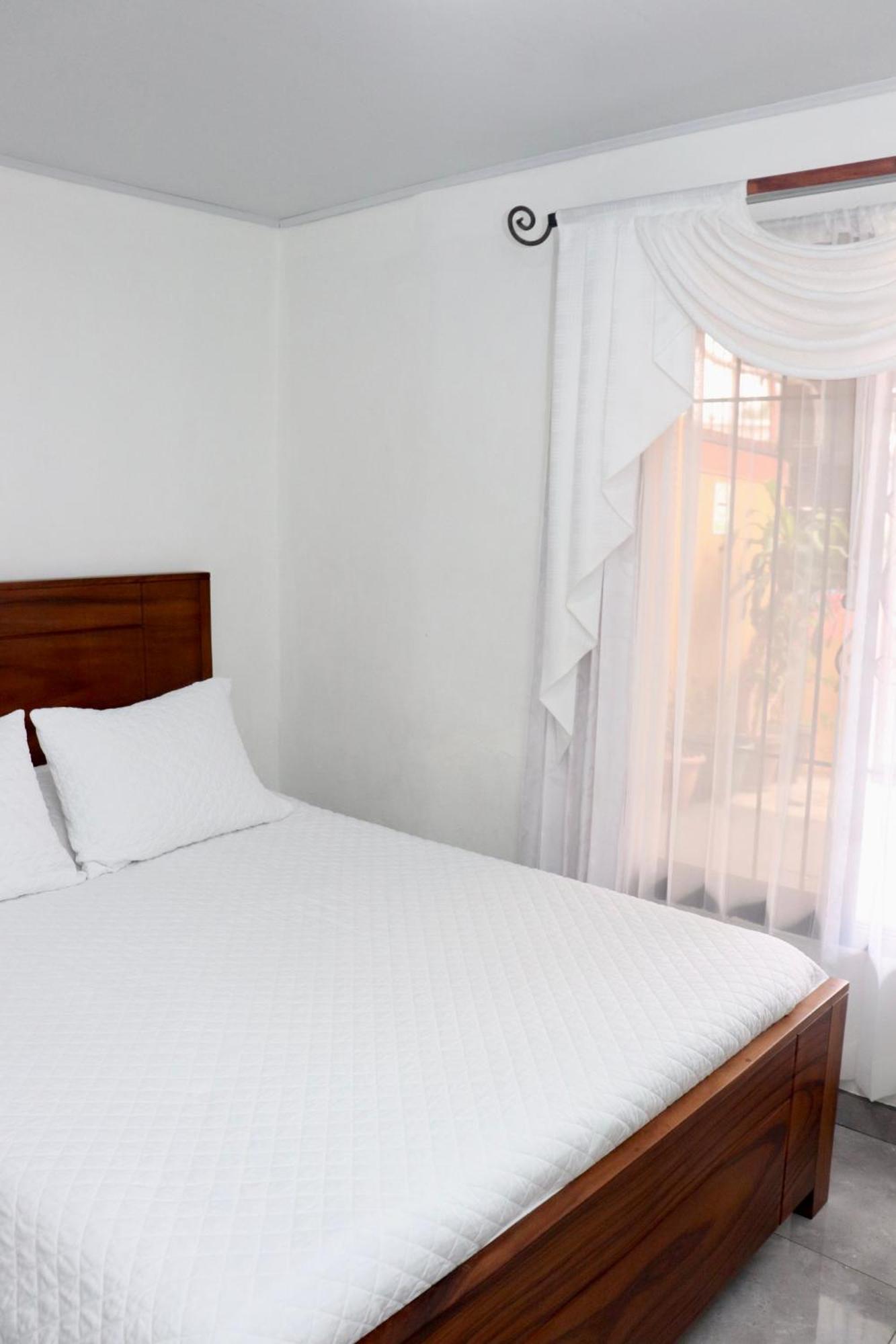 Airport Sjo Residence - Edward & Familia Inn Rio Segundo Ngoại thất bức ảnh