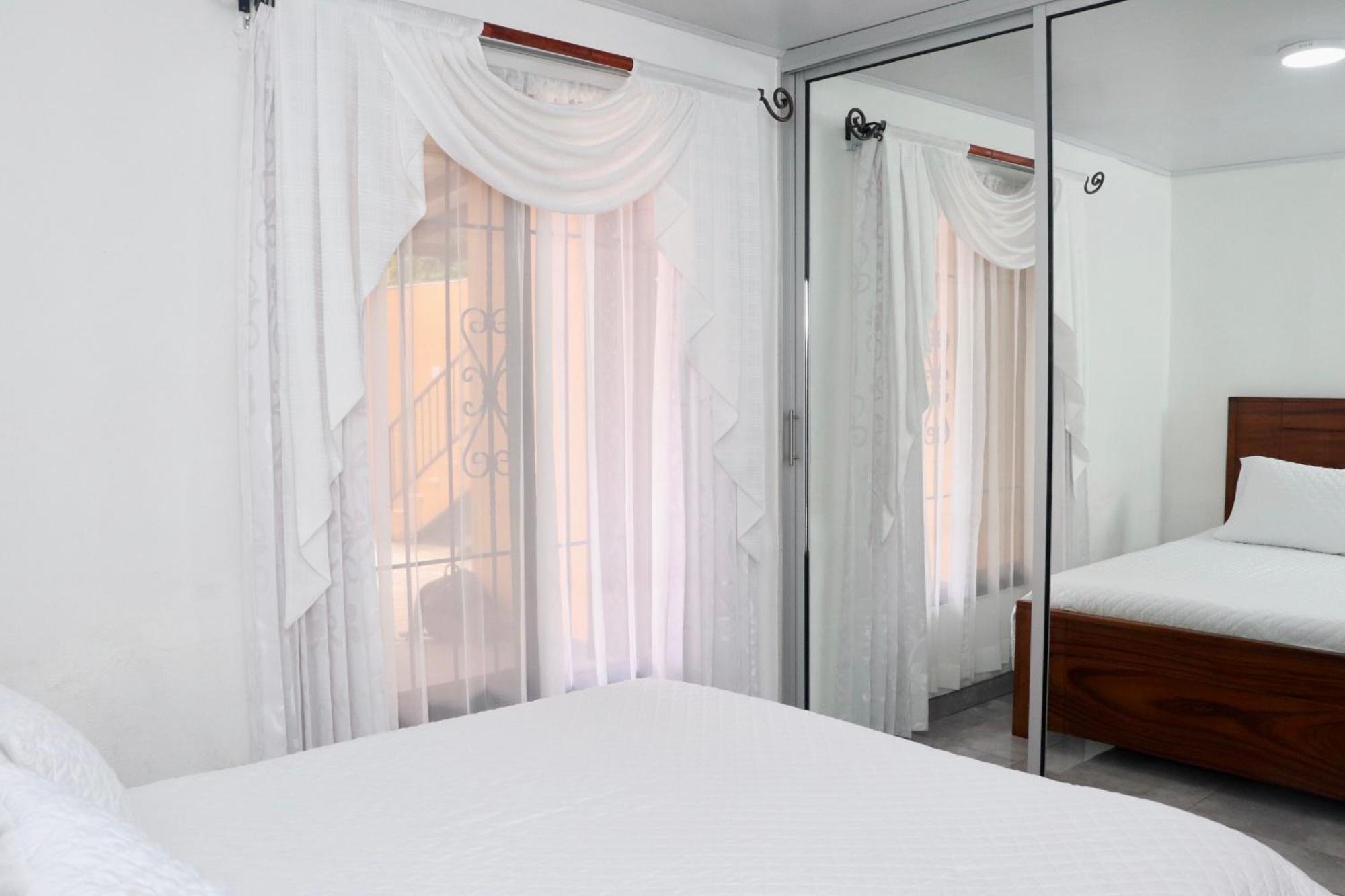 Airport Sjo Residence - Edward & Familia Inn Rio Segundo Ngoại thất bức ảnh