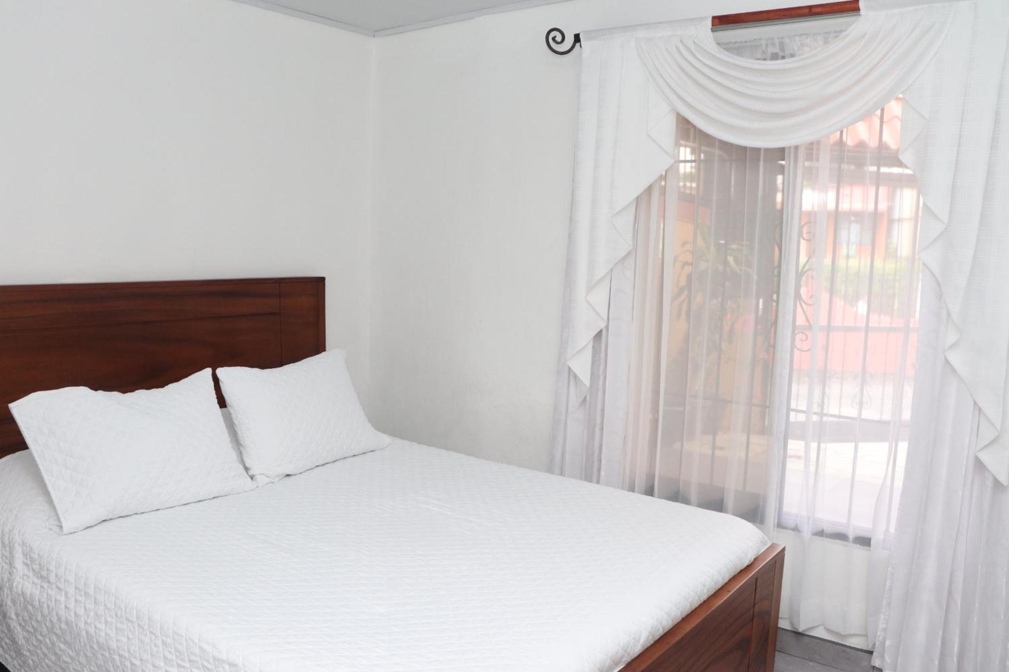 Airport Sjo Residence - Edward & Familia Inn Rio Segundo Ngoại thất bức ảnh